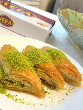 VEFA Sobiyet Handmade Turkish Pistachio Or Walnut Carrot Shape Slide, Vefa Baklava